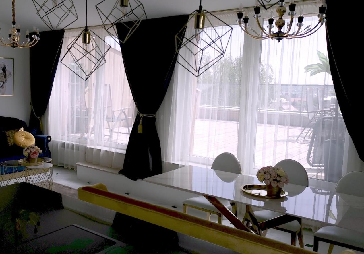 شقة Luxury Penthouse With Large Terrace & Panoramic Old Town View فيلنيوس المظهر الخارجي الصورة