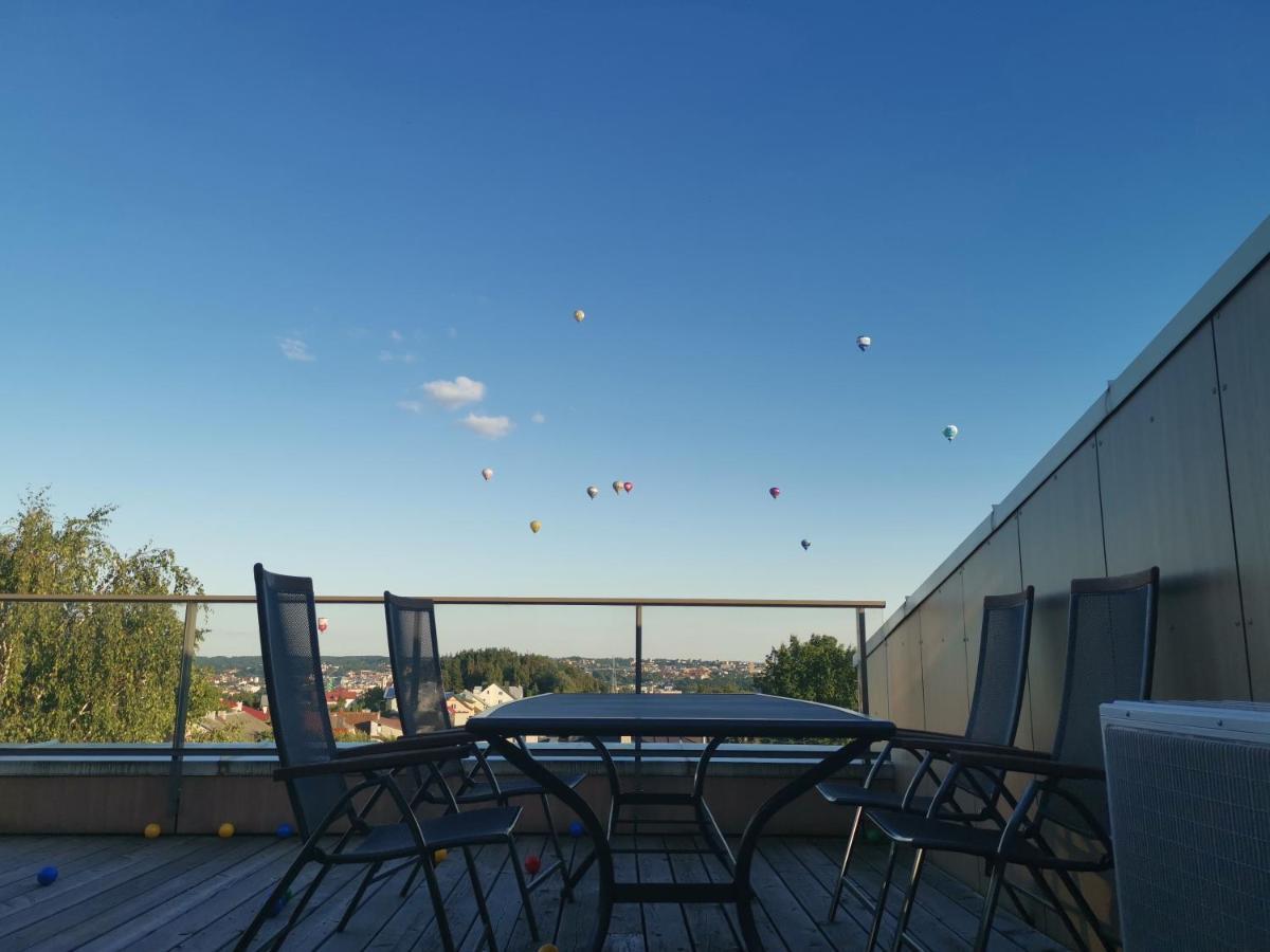 شقة Luxury Penthouse With Large Terrace & Panoramic Old Town View فيلنيوس المظهر الخارجي الصورة